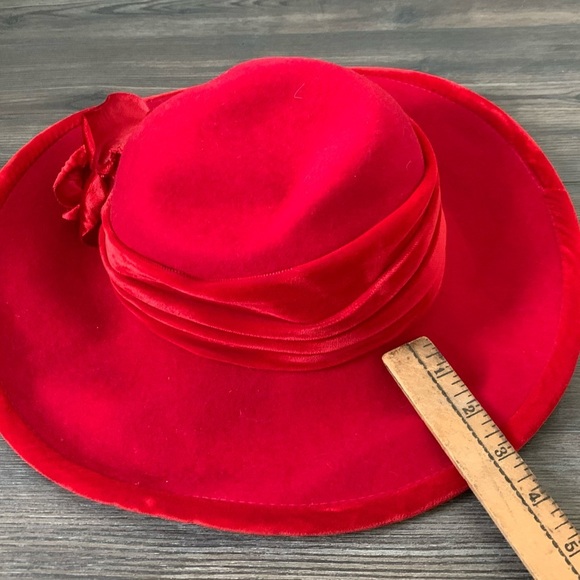 Handmade by Scala 100% wool hat